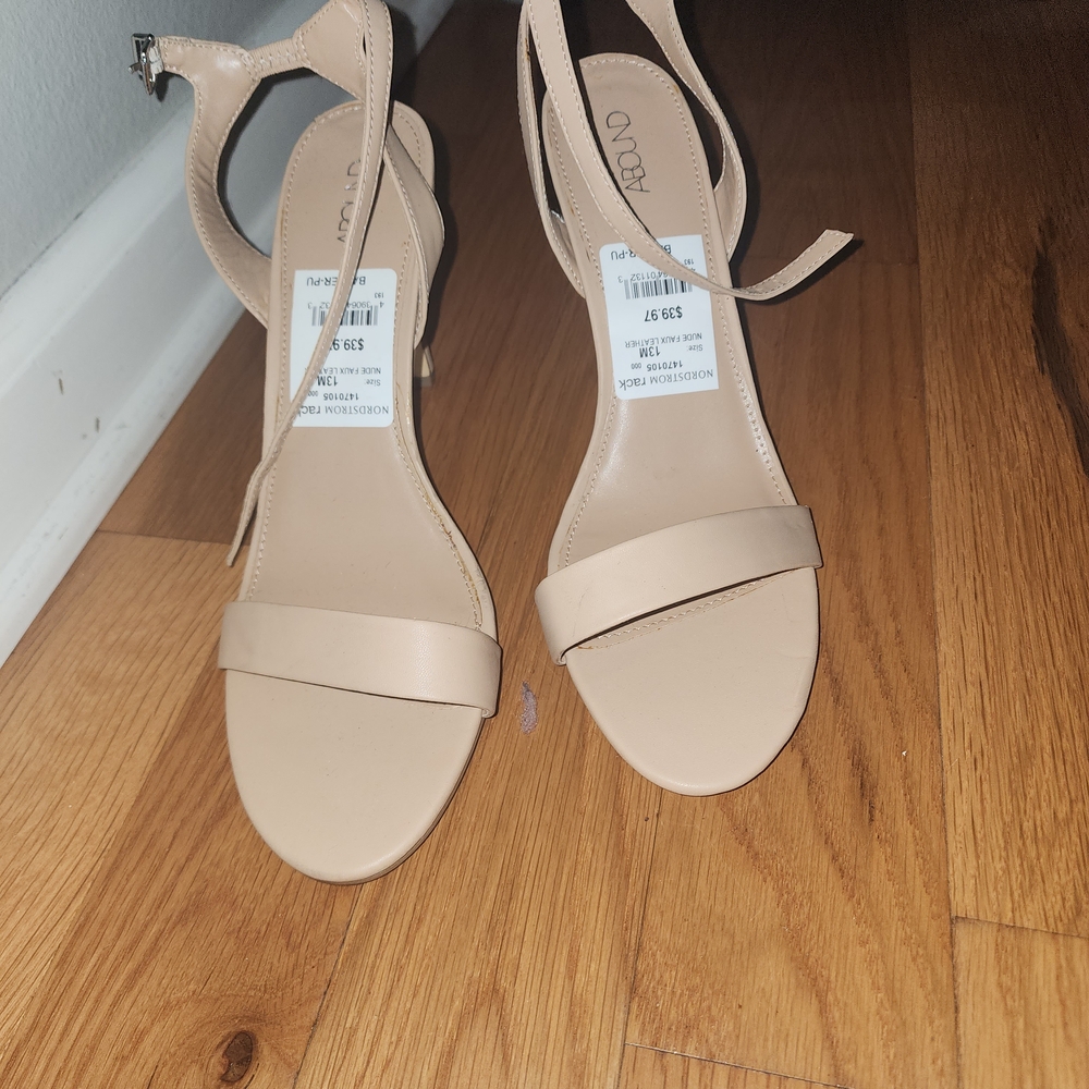 Vince Camuto Tan Heeled Sandals